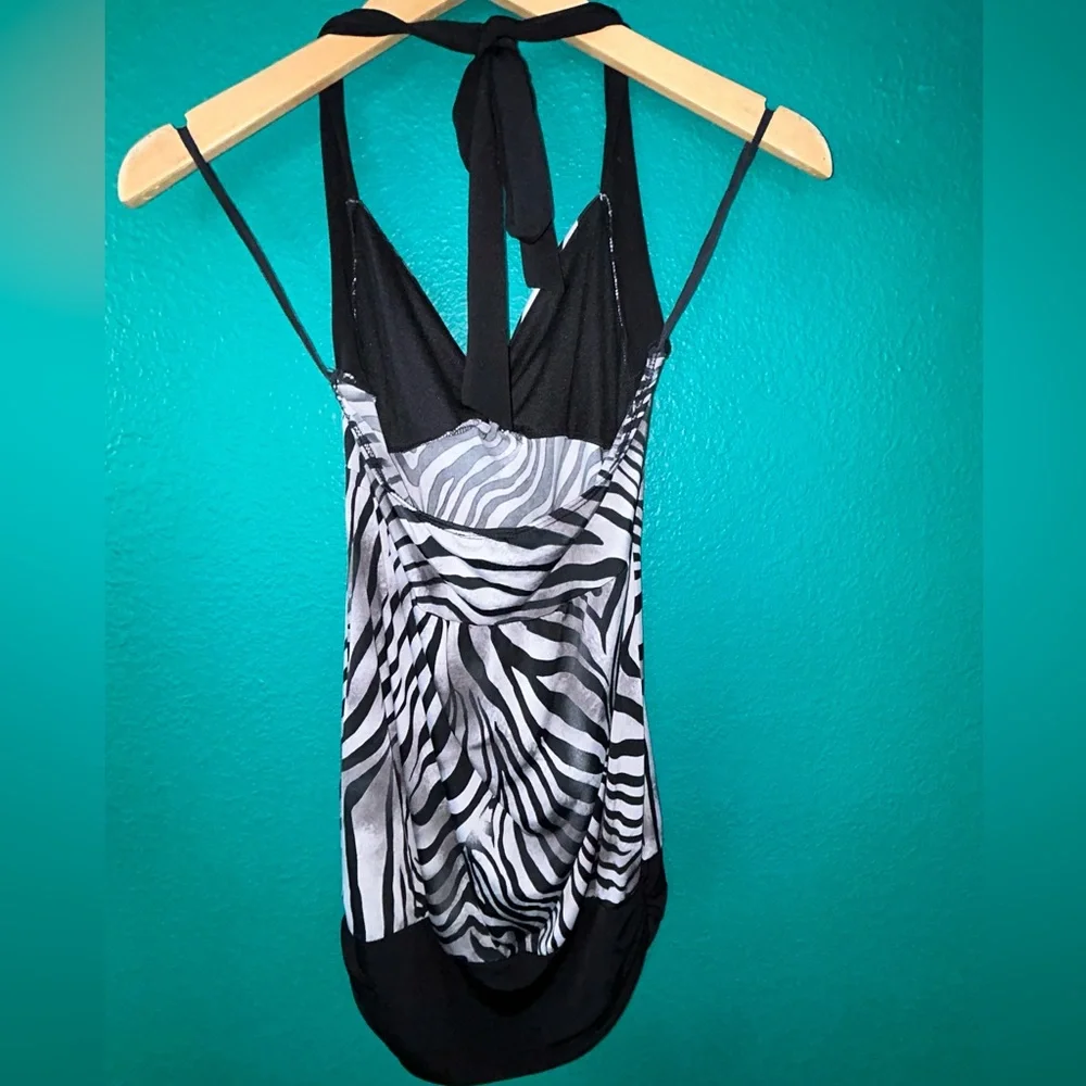 B_Envied size medium zebra animal print halter top - Picture 4 of 5